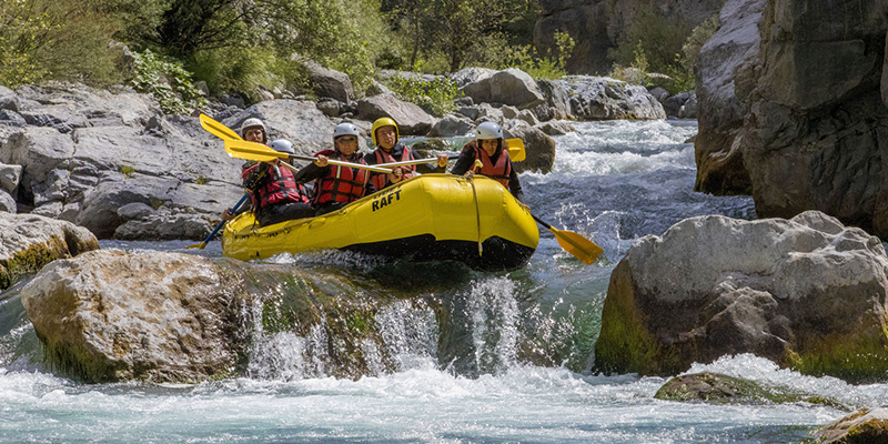 Eaux-vive Rafting dans les Hautes-Alpes