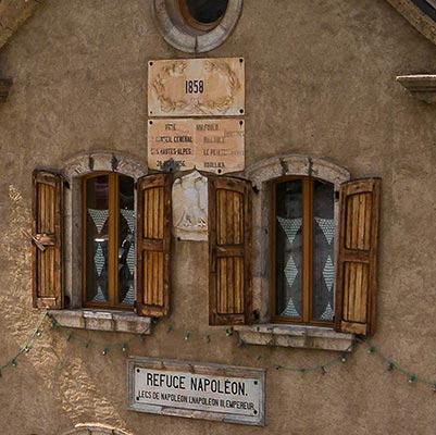 Refuge napoléon route des grandes alpes