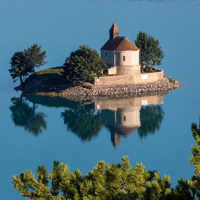 Lac de Serre-Ponçon Chapelle Saint-Michel