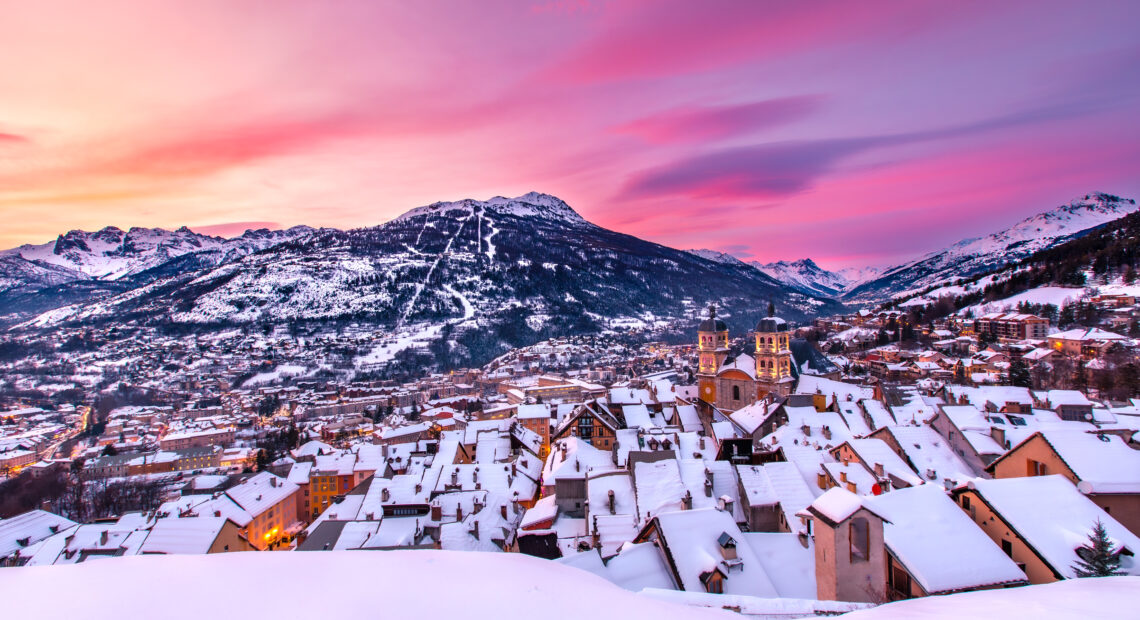 Beautiful light on Briançon under the snow
