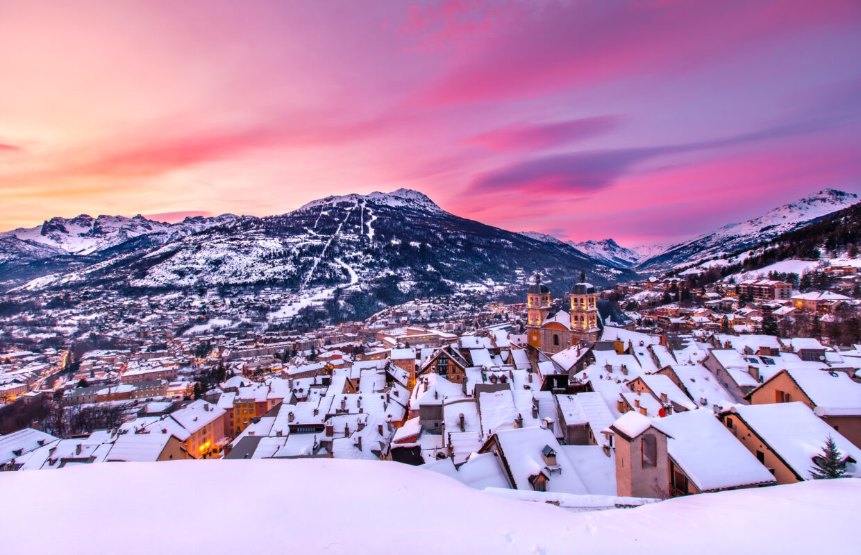 Belles lumières sur Briançon sous la neige